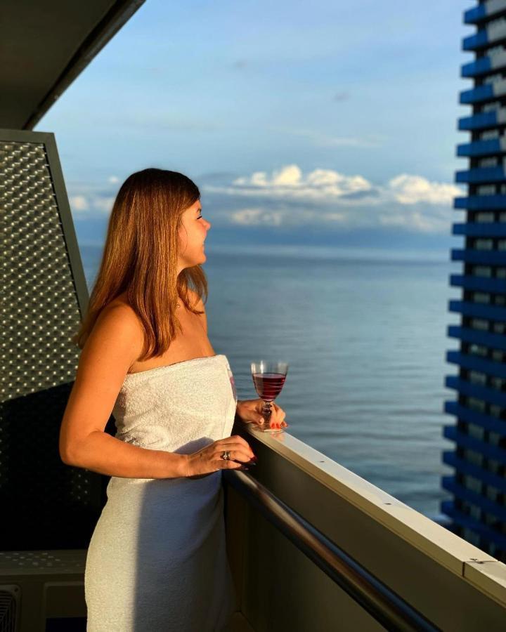 Aparthotel Orbi City Batoemi Buitenkant foto